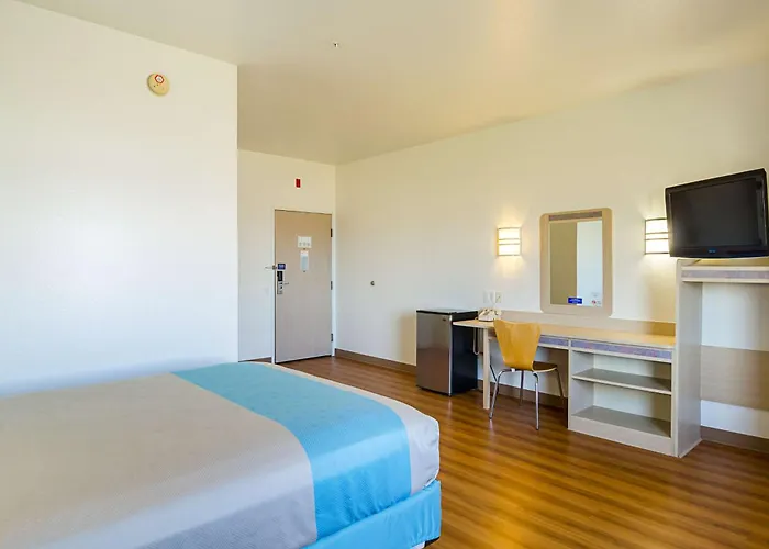 6-wheatland, Wy Hotel